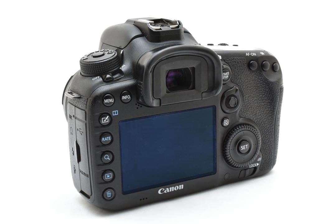 Canon EOS 7D Mark II ボディ ＋ EF-S 18-55mm