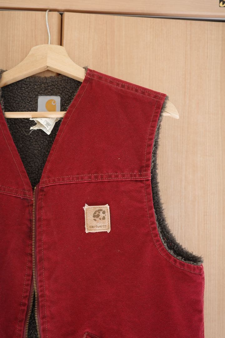 Carhartt 赤 ベスト ジッパー付き
