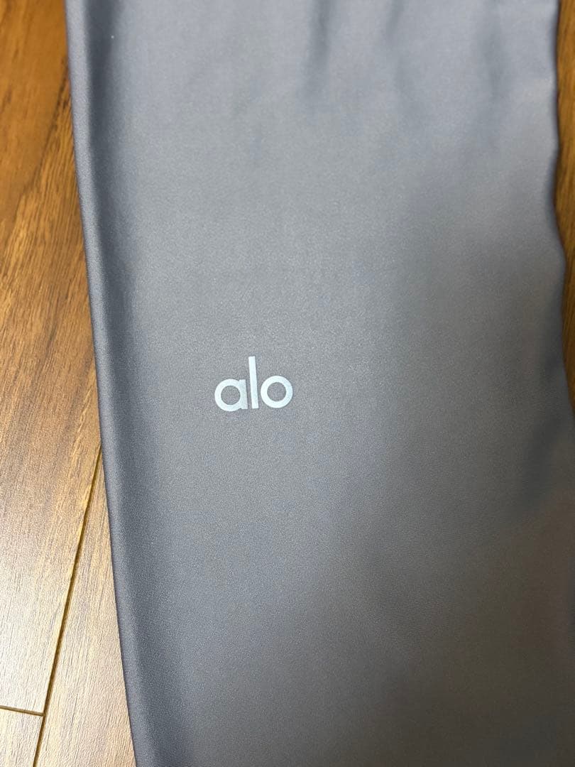 【新品未使用】aloyoga airlift グレー　レギンス　XXS