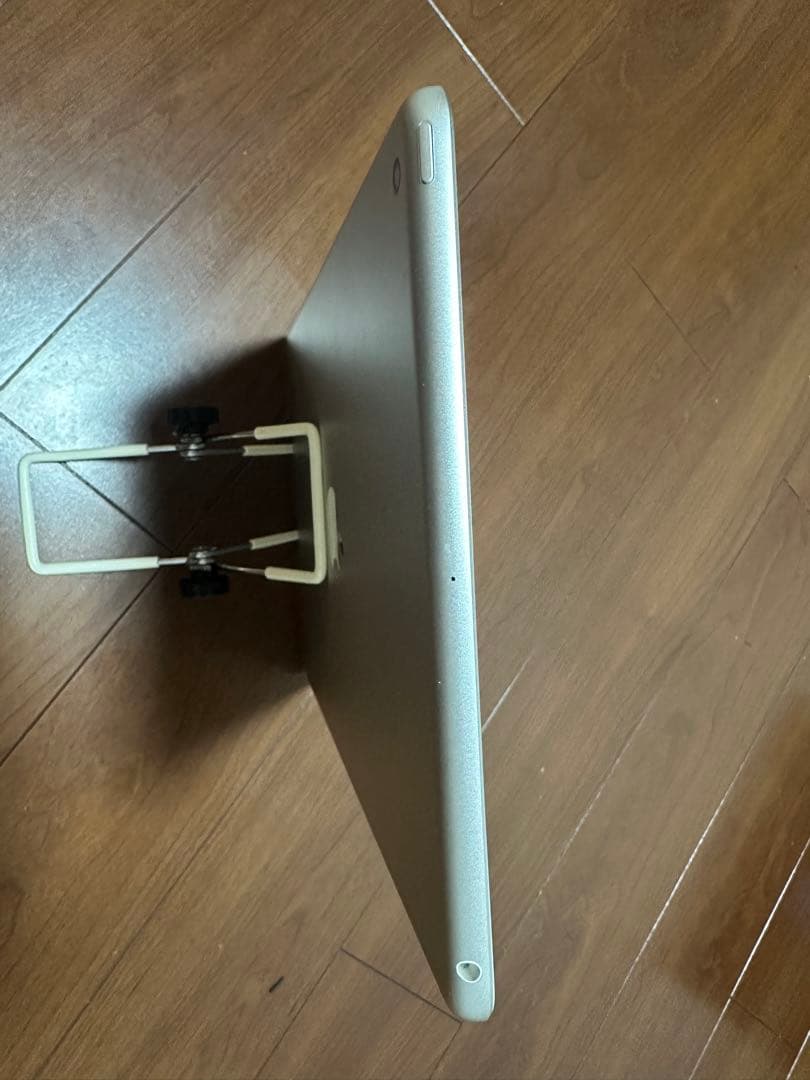 Apple iPad (第8世代) 32GB シルバー