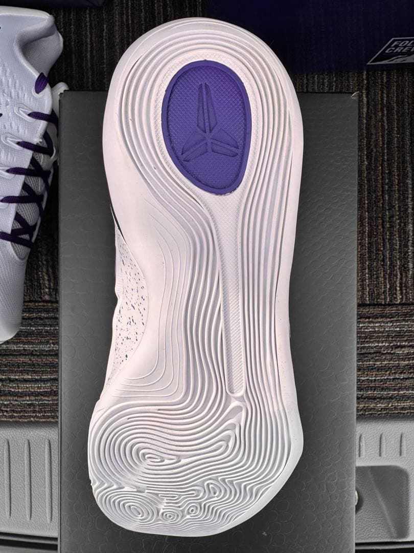 Nike Kobe 9 コービー9 バスケットボールシューズ ホワイト/パープル