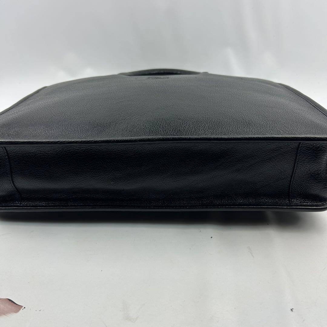 【美品】イルビゾンテ　トートバッグ　ビジネスバッグ　ブリーフケース　ロゴ　型押し