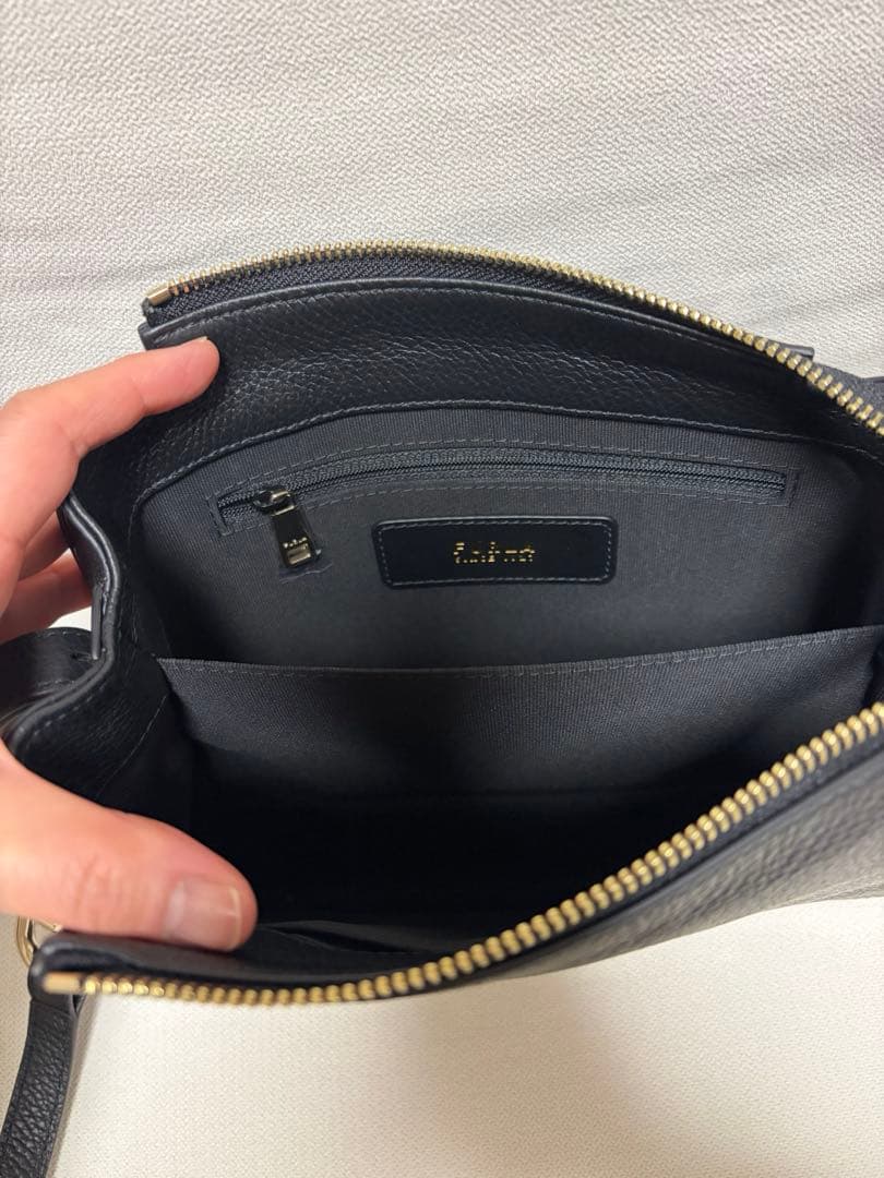 FURLA ショルダーバッグ　ヌヴォラ　ブラック