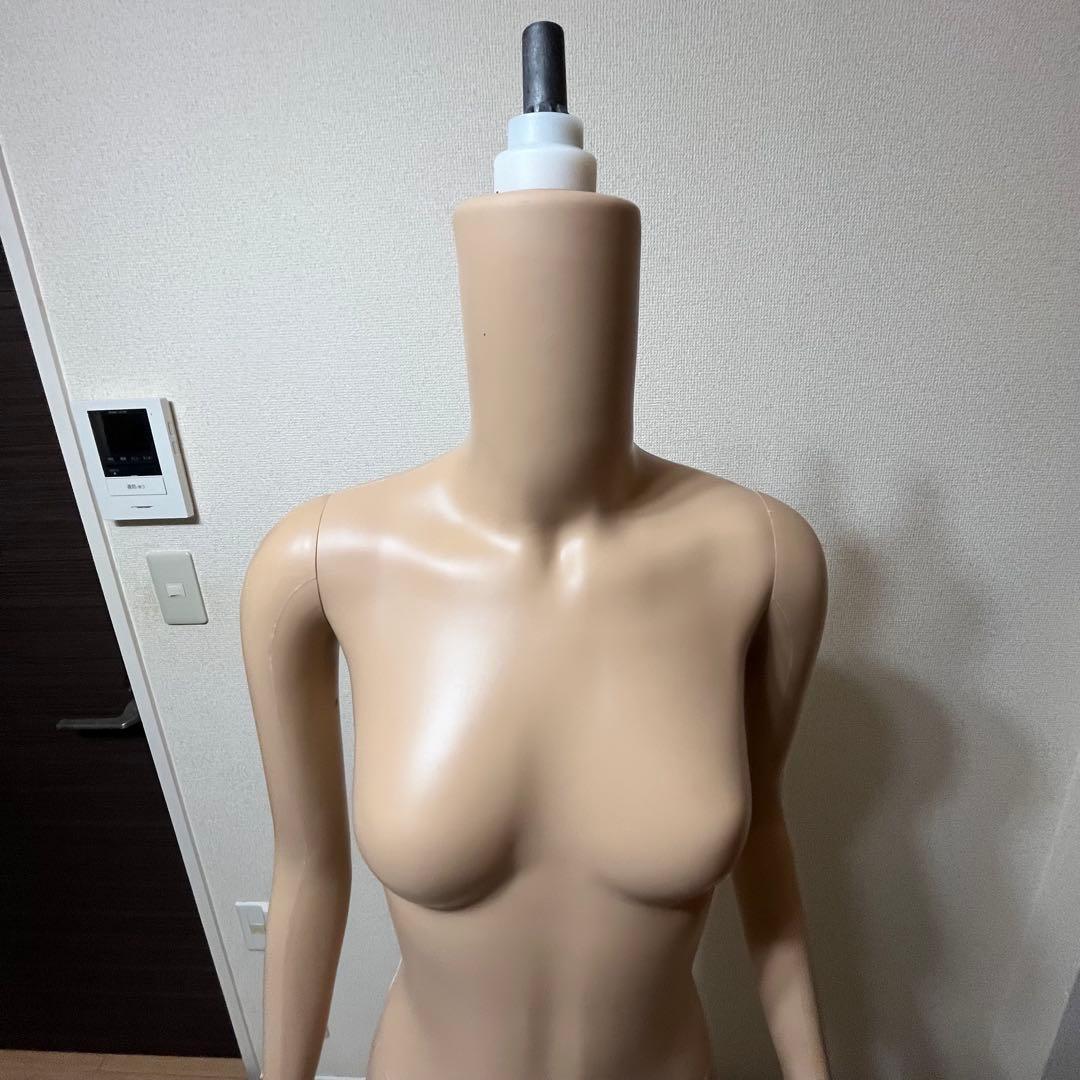 ベージュ 女性用　フルボディ　マネキン