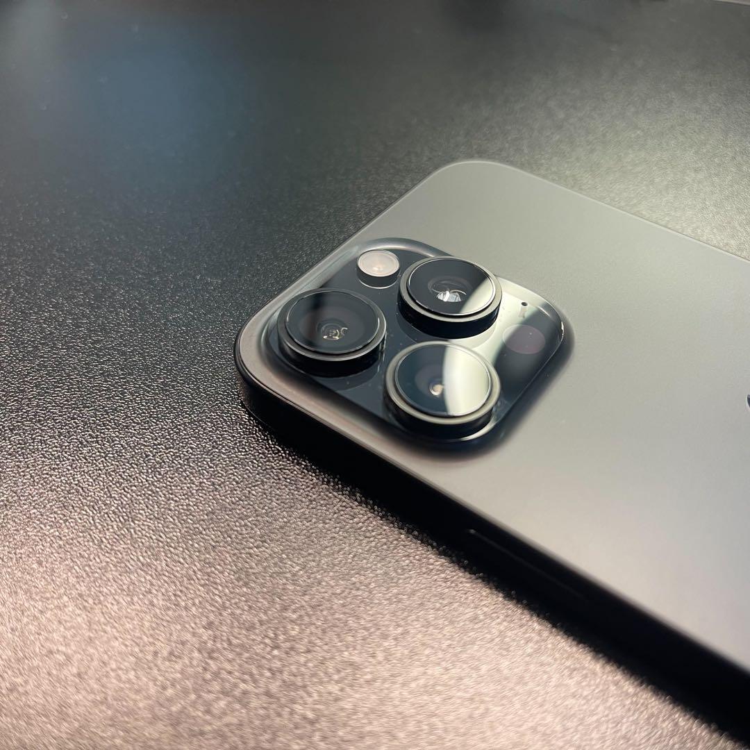 【美品】iPhone 16 Pro Max 黒色 本体 箱付き