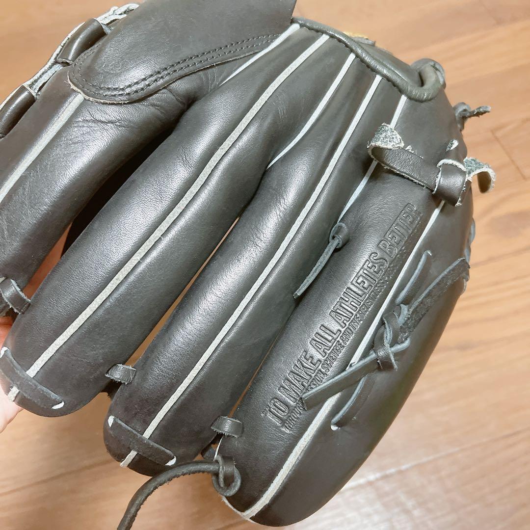 アンダーアーマー　投手用 軟式グローブ 黒