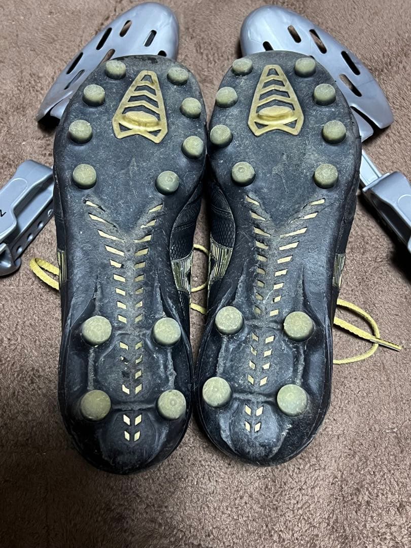 【限定カラー‼️】ミズノ モレリアネオ4βジャパン 黒×金 25.5