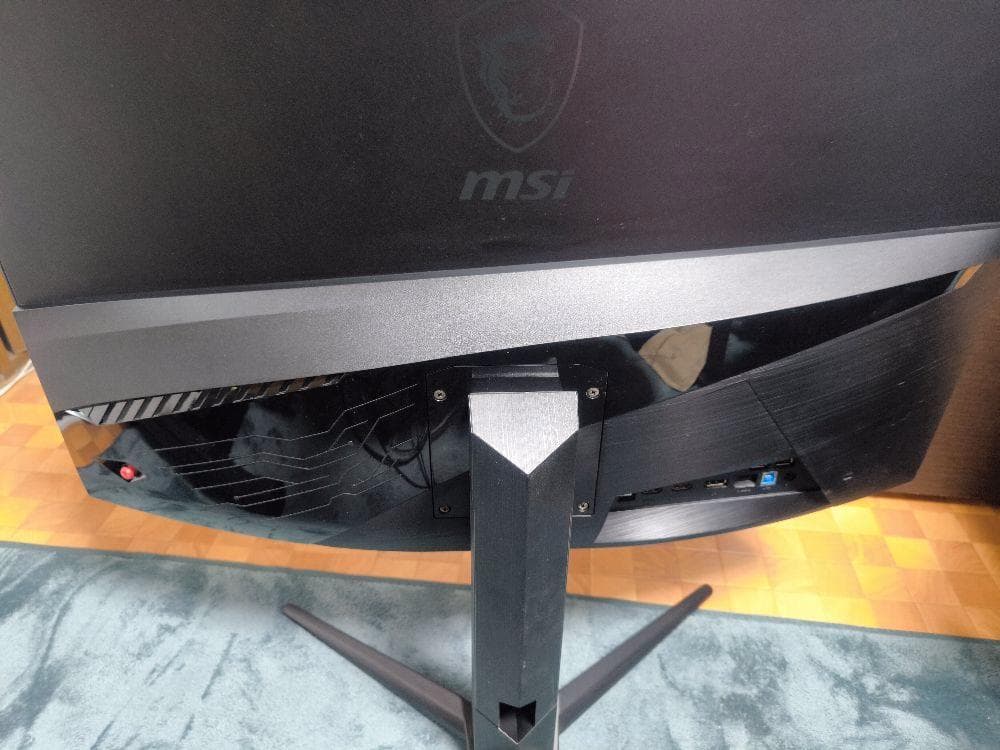 MSI Optix MAG321CURV カーブドゲーミングモニター