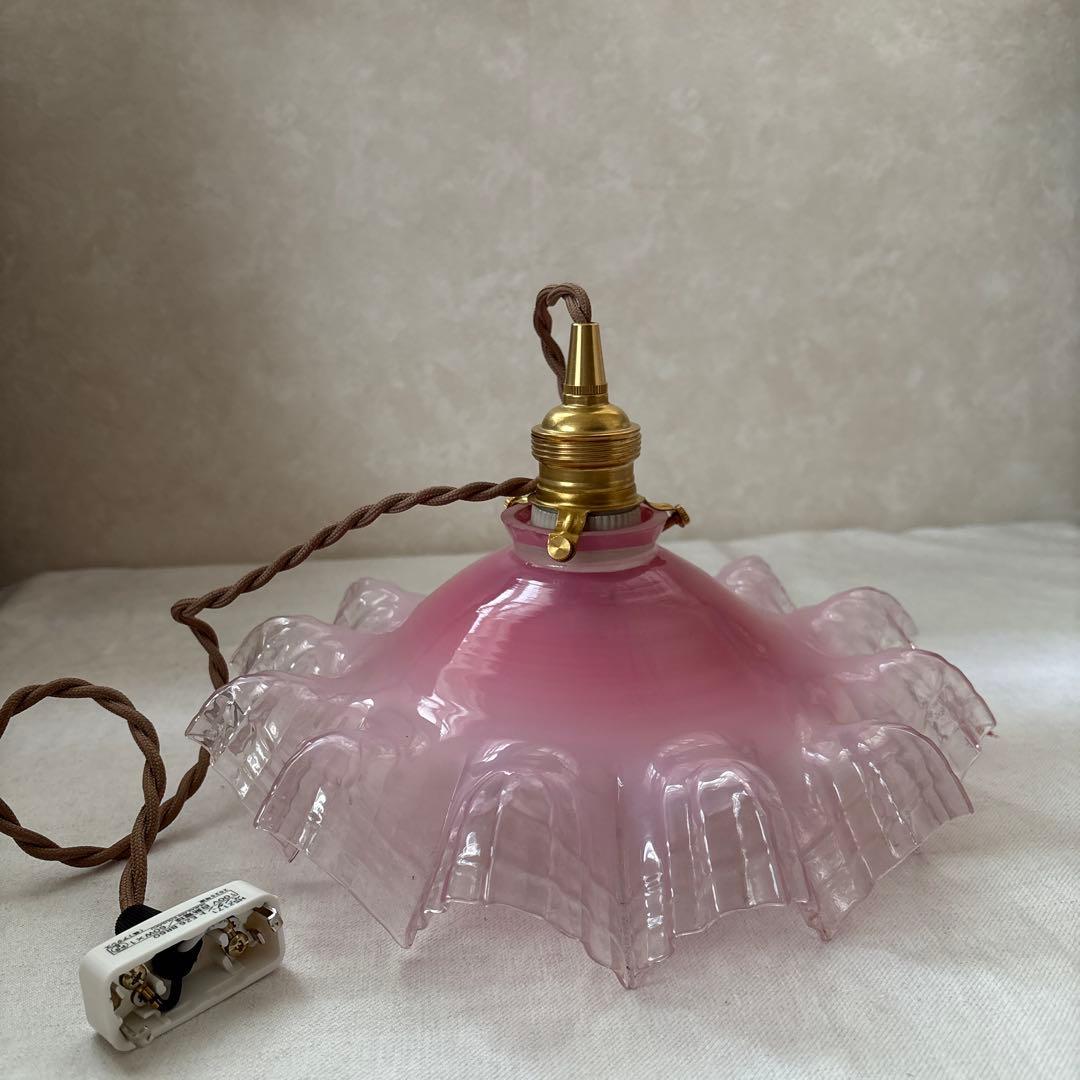 フランスアンティーク　オパールセントガラスシェード　ペンダントランプ