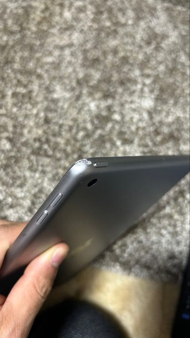 iPad 第5世代 Wi-Fiモデル 128GB + スペースグレー 本体