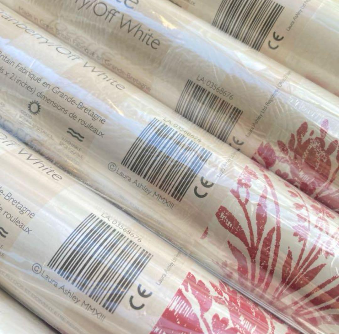 ローラアシュレイ UK製壁紙　ジョゼッテCranberry/Off White