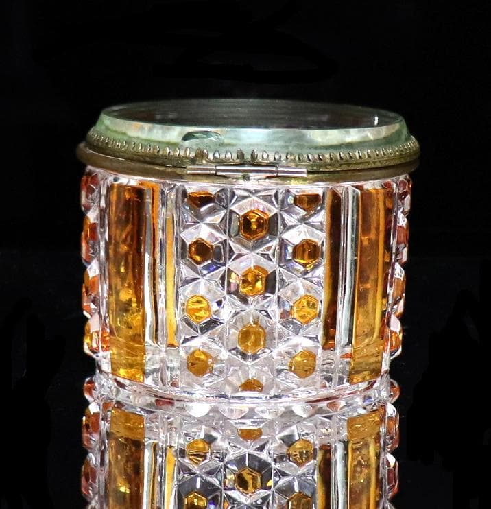 オールド・バカラ 上級作品 琥珀色被せ 蓋物 ダイヤモンドカット 菓子入れ