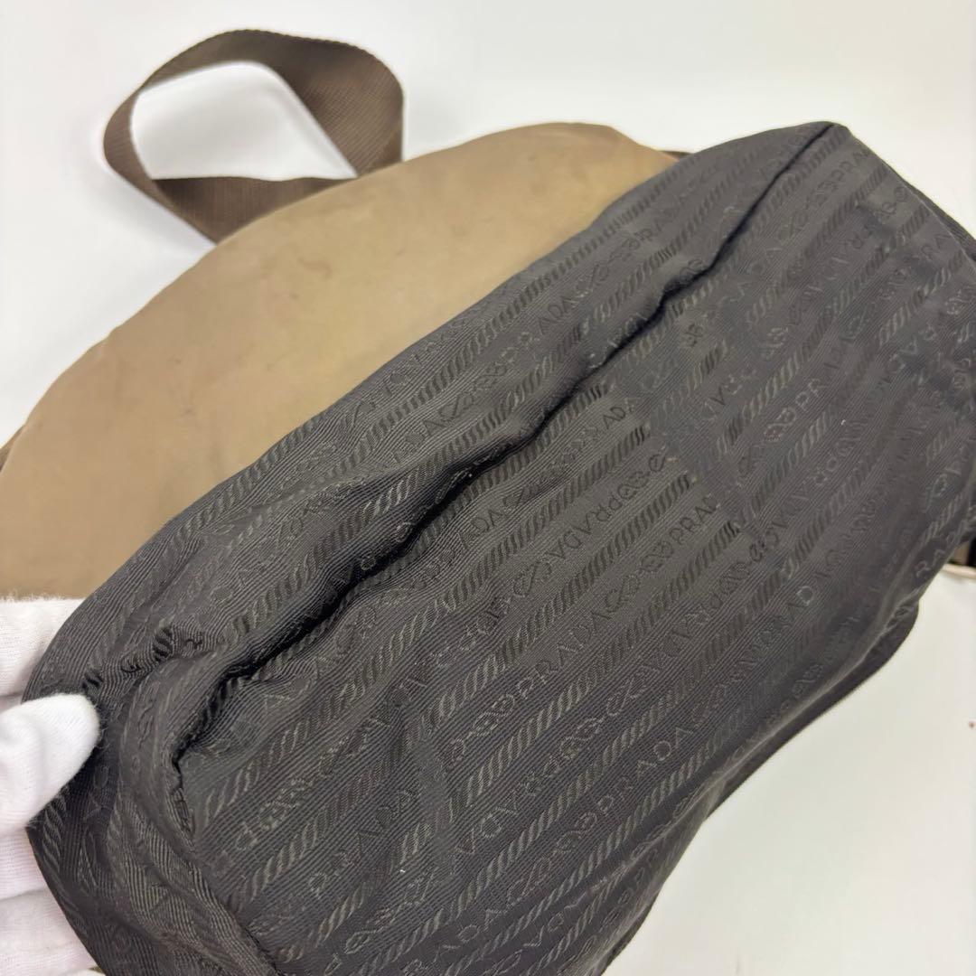 PRADA✨カメラバッグ　プラダ　三角ロゴ　ナイロン　ブラウン　白タグ