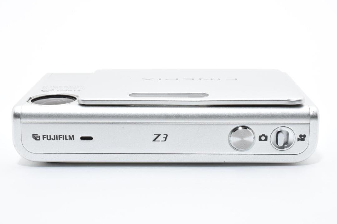 【お値下げ歓迎】 FUJIFILM FinePix Z3 シルバー
