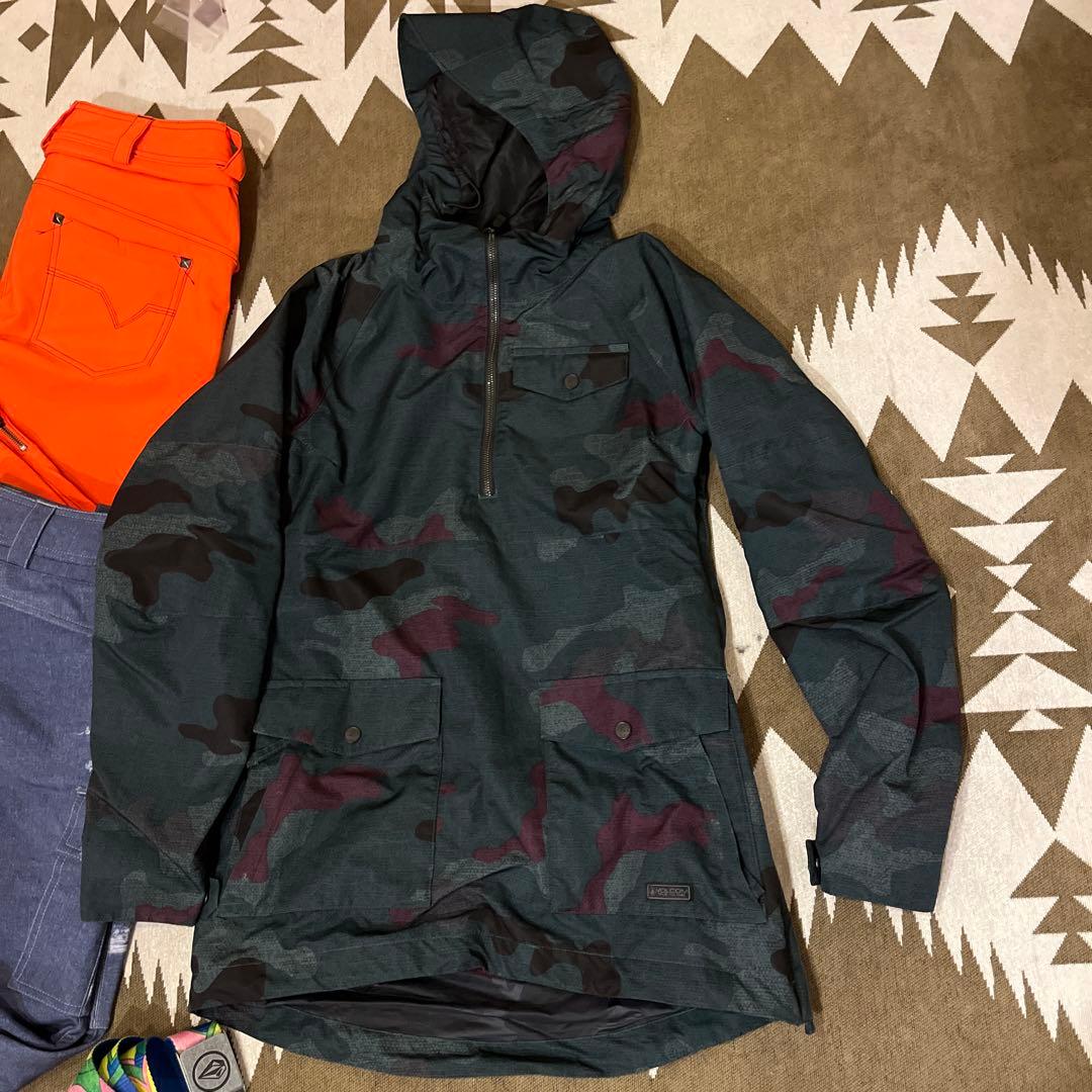 VOLCOMウェア上下セットS〜Mサイズ　パンツ×2本＋ベルト