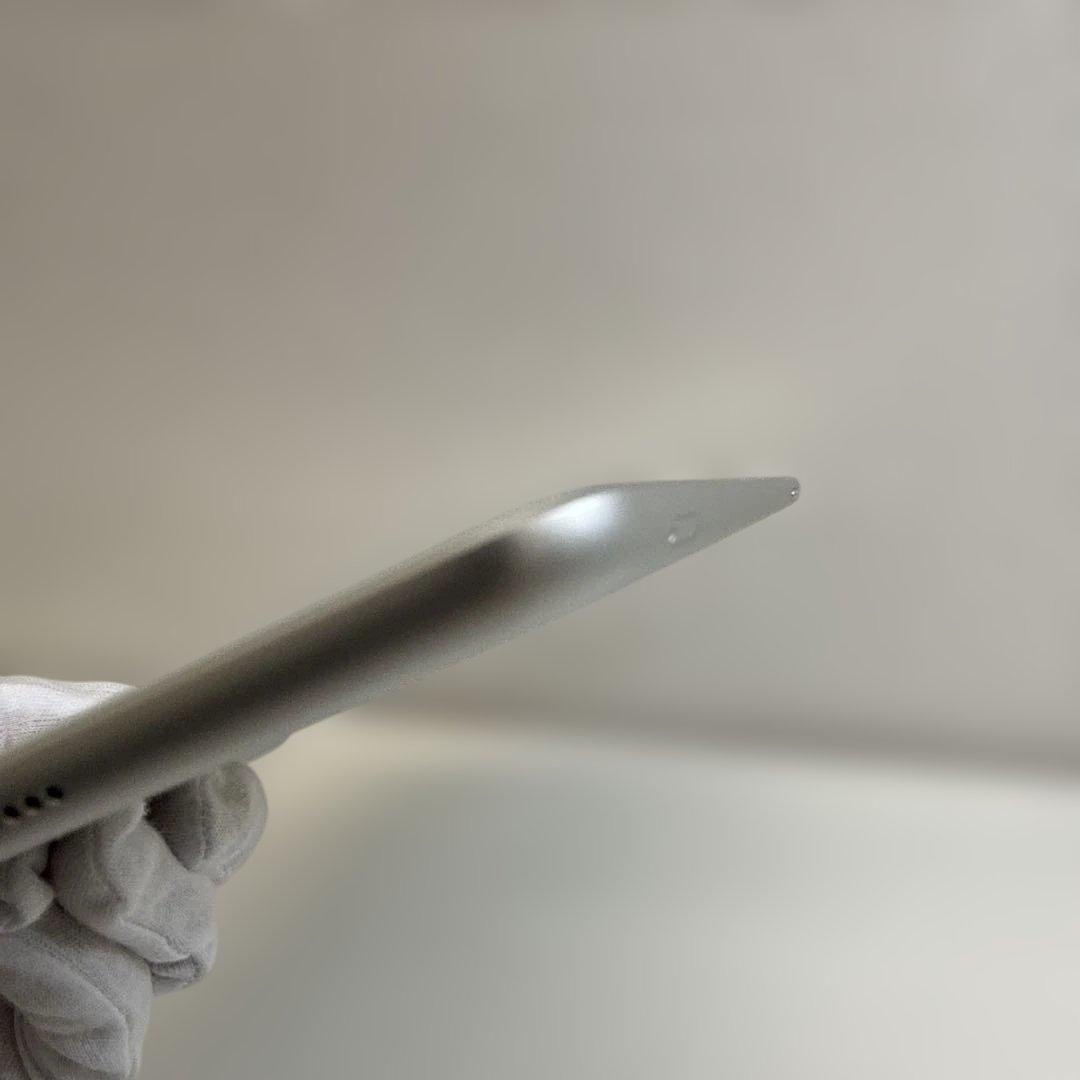 不具合なし　Apple iPad 第６世代　Wi-Fi+セルラーモデル