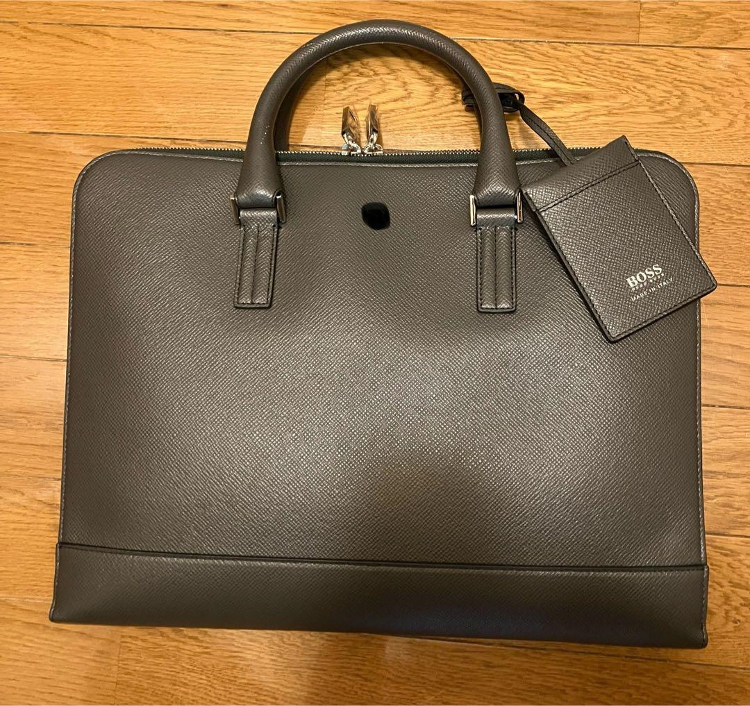 M*a様 HUGO BOSS／ロゴ入りレザー／ビジネスバッグ