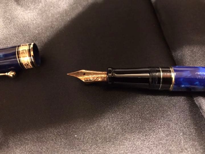 アウロラ　オプティマ　マーブルブルー