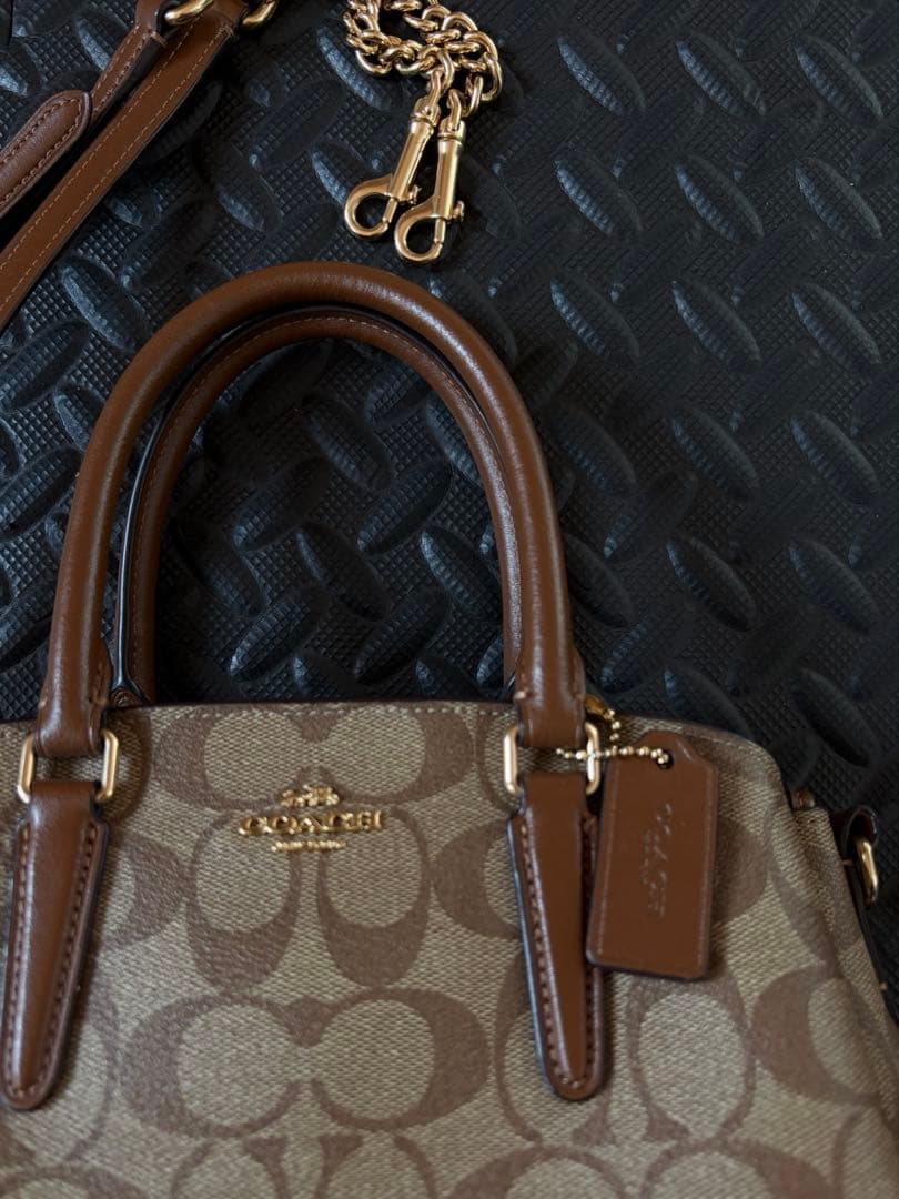 COACH ショルダーバッグ 2way斜めがけ シグネチャー