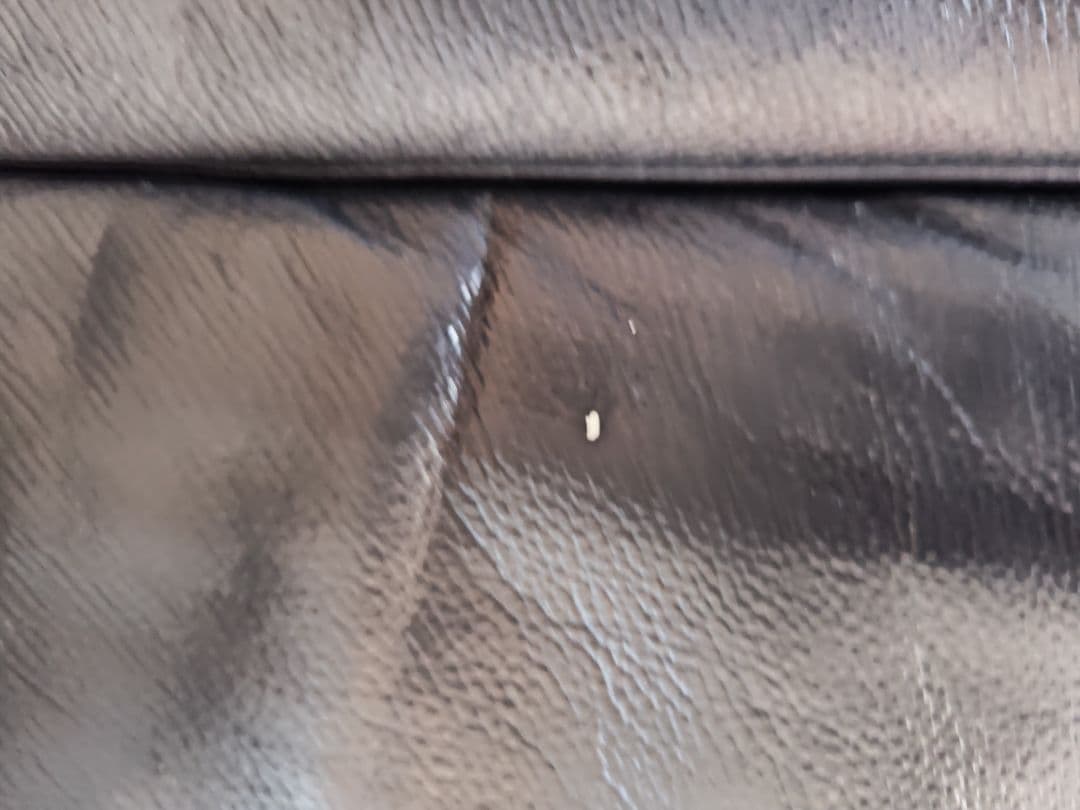 ニトリ黒レザー本革2人掛けソファ