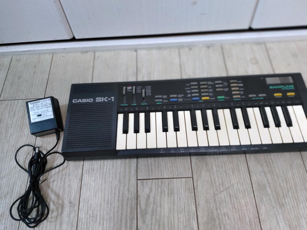 CASIO サンプリングキーボード SK-1 ACアダプター付き 音出し確認済