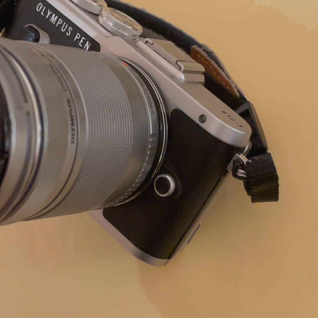 一眼レフ！オリンパス　ペン 8 レンズ付き