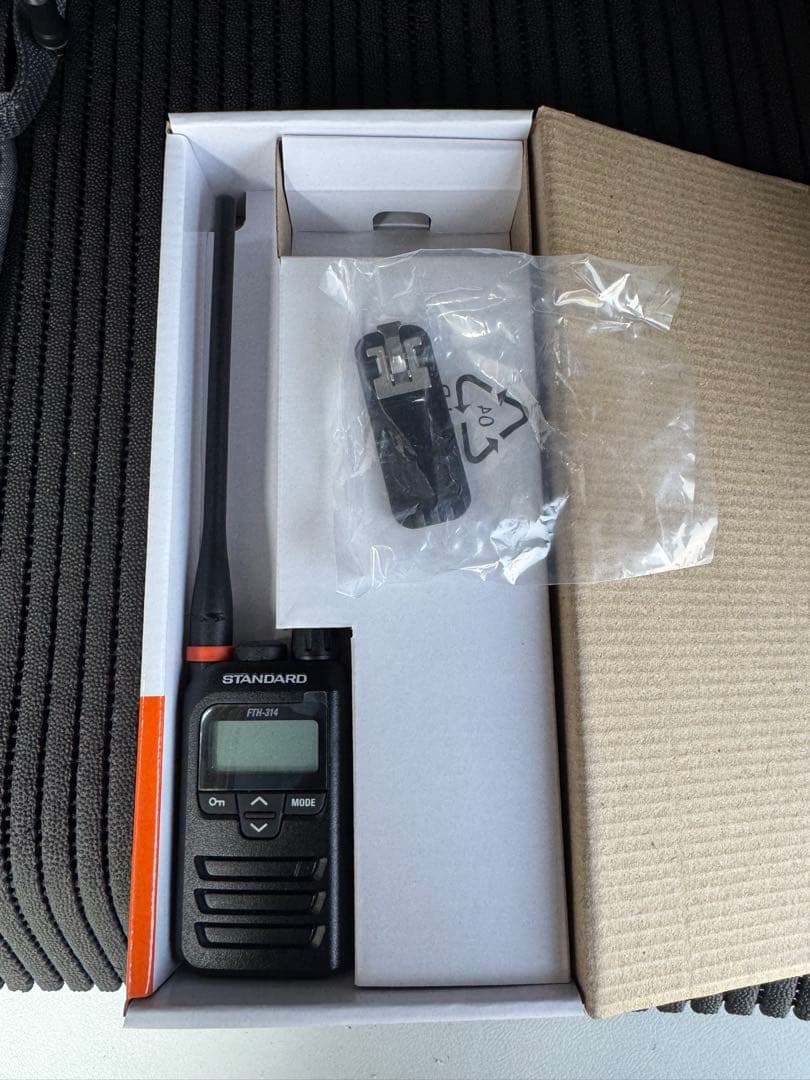 ［イヤホンマイク付き]STANDARD FTH-314L トランシーバー