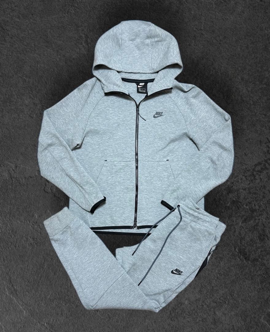 NIKE テックフリースMグレー セットアップ 廃盤‼️