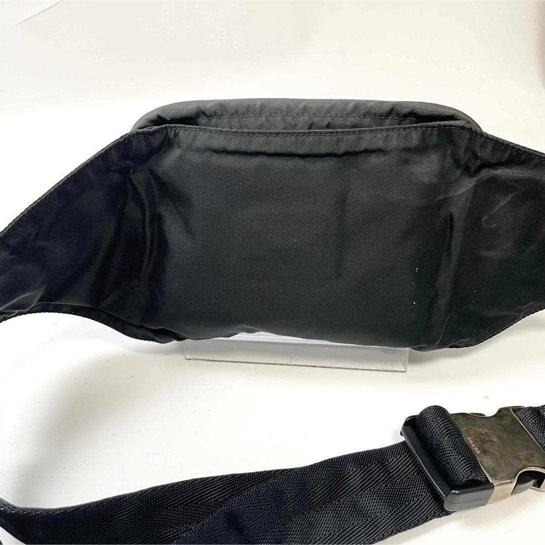 てらプラダ　三角ロゴ　ナイロン　ボディバッグ　ブラック