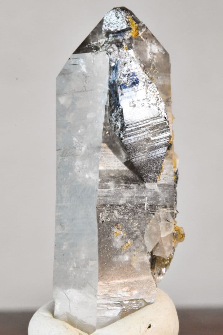 ノルウェー産 アナテース付きスモーキークォーツ