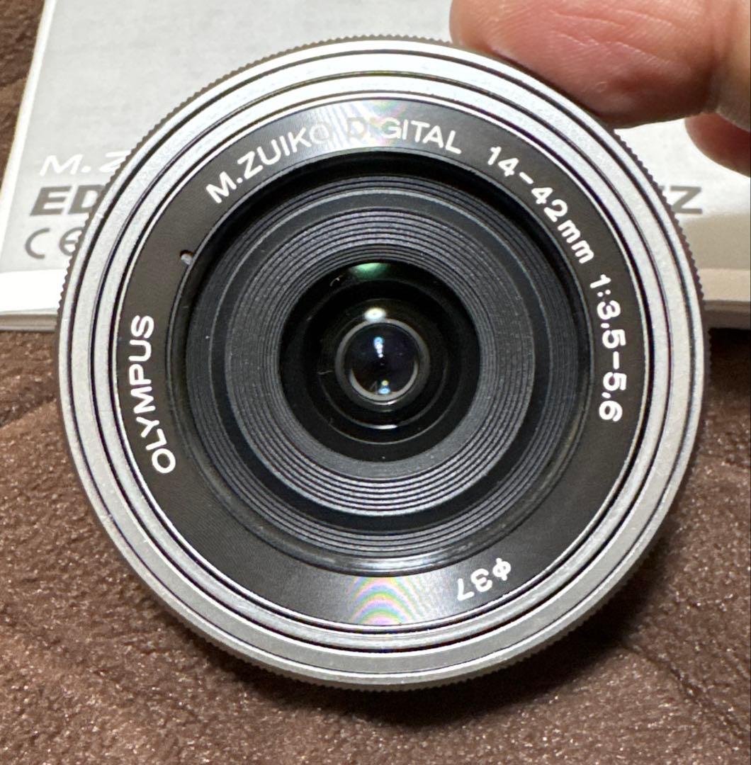 M.ZUIKO ED 14-42mm f3.5-5.6 EZ自動開閉キャップ付