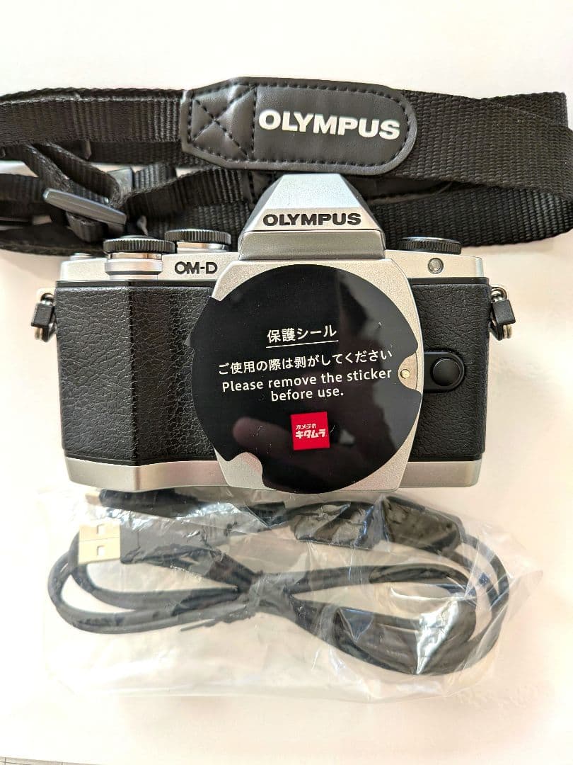 OLYMPUS OM-D E-M10 (USED) 本体のみ