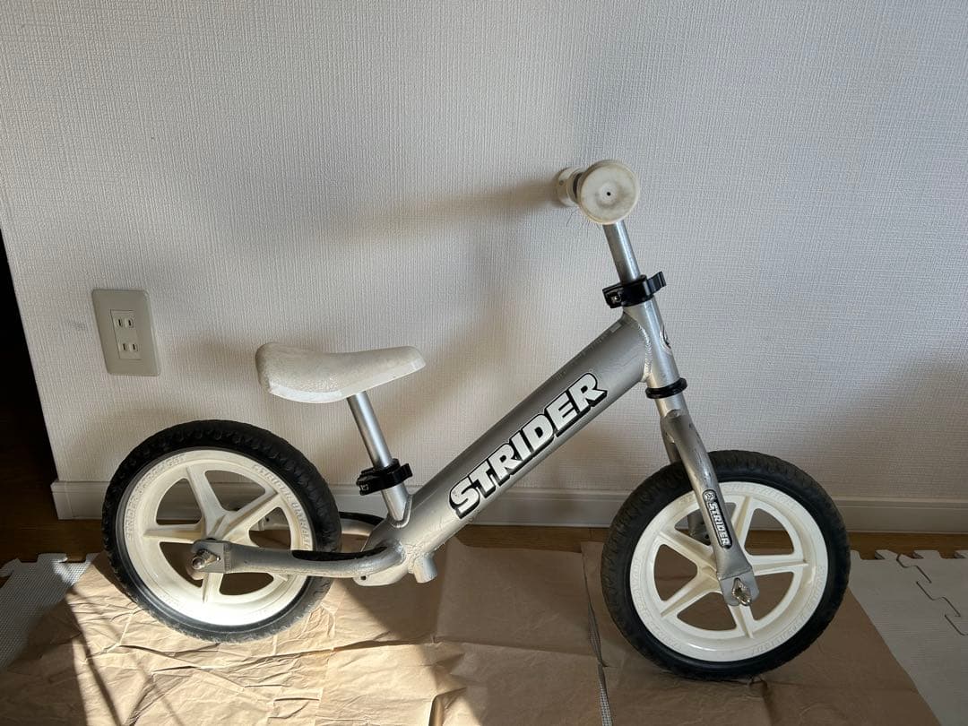 STRIDER Pro ストライダー　バランスバイク シルバー
