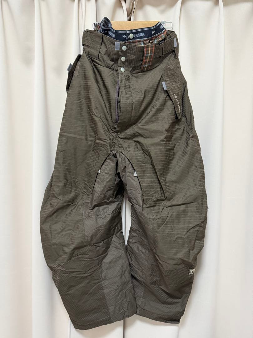 Helly Hansen スノーボードウェア　上下セット　スノボウェア