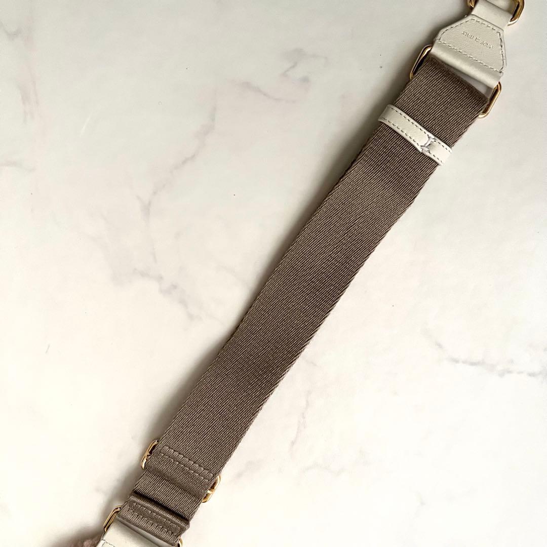 フェンディ ストラップユー ボア レザー ロゴ ショルダー紐 肩紐 シープスキン