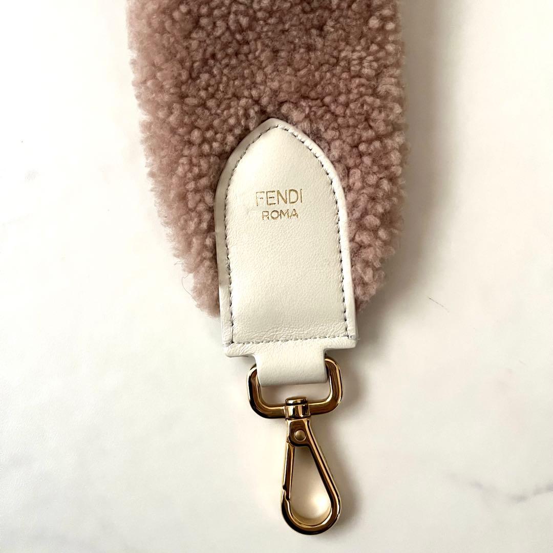 フェンディ ストラップユー ボア レザー ロゴ ショルダー紐 肩紐 シープスキン