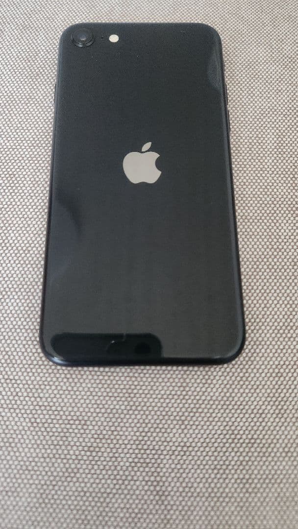 【hina】Apple iPhone SE 第2世代 64GB ブラック