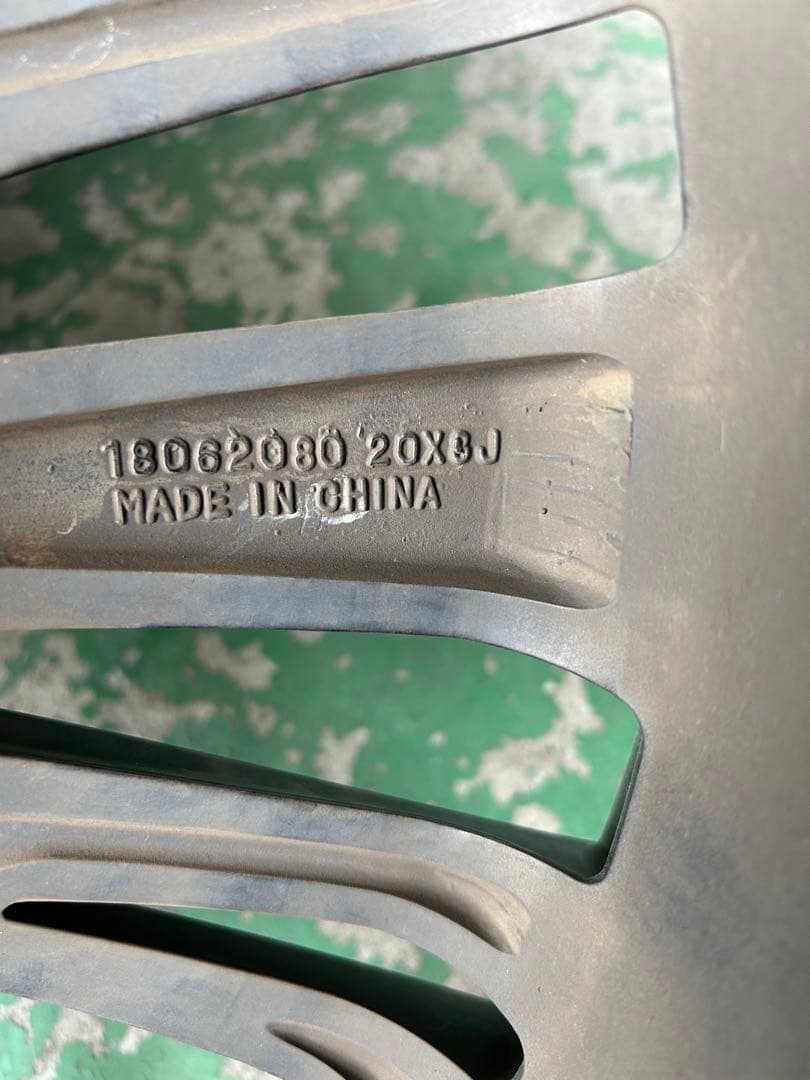 ロクサーニ　タルカス　20インチ