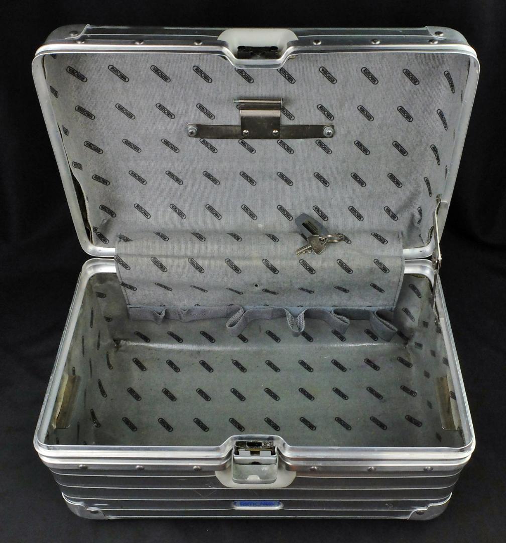 RIMOWAリモワ946.38『OPAL/オパール』ビューティケース17L 合鍵