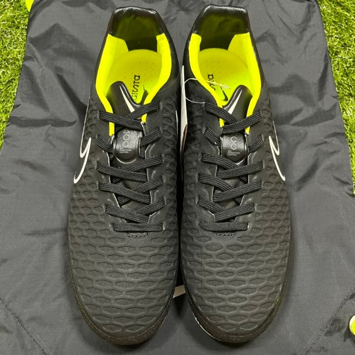 サッカースパイク ナイキ マジスタ オーパス HG-E