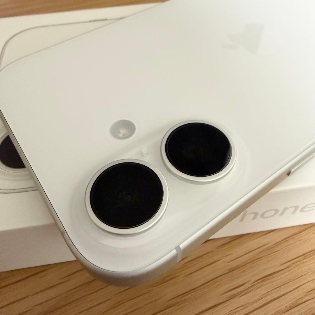 Apple アップル iPhone16 256GB ホワイト