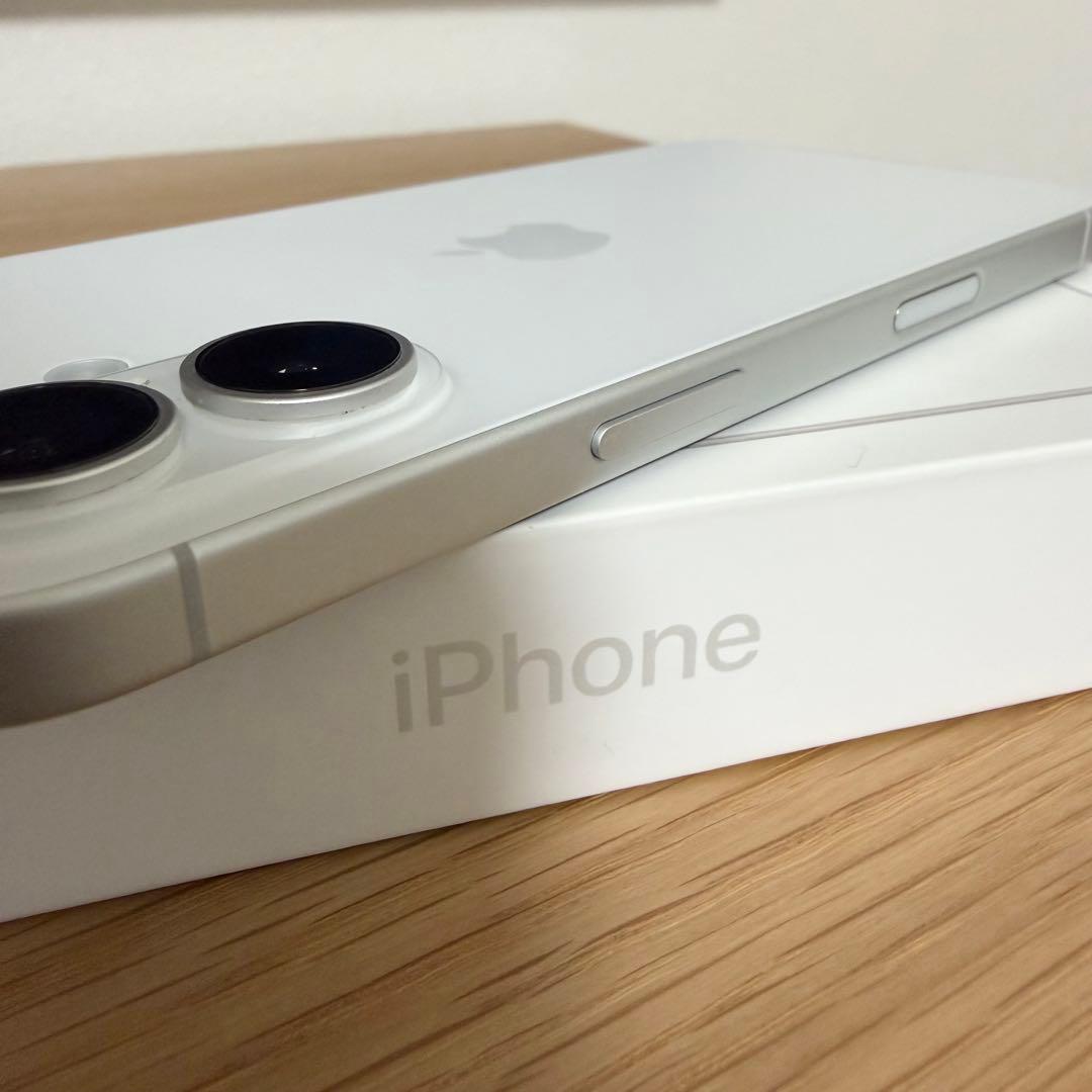 Apple アップル iPhone16 256GB ホワイト