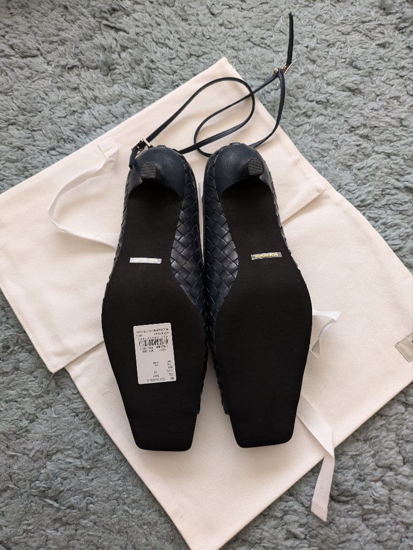 ETRE TOKYO ナローストラップレザーメッシュミュール