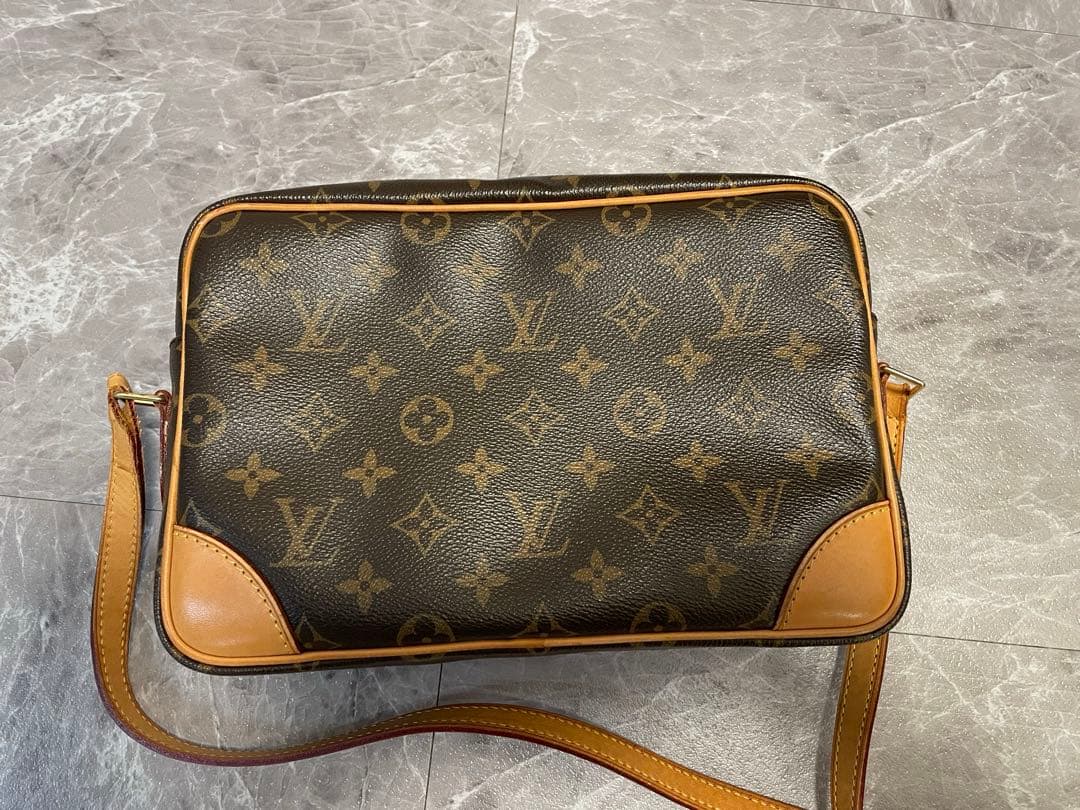 ヴィトン モノグラム ショルダーバッグ トロカデロ M51274