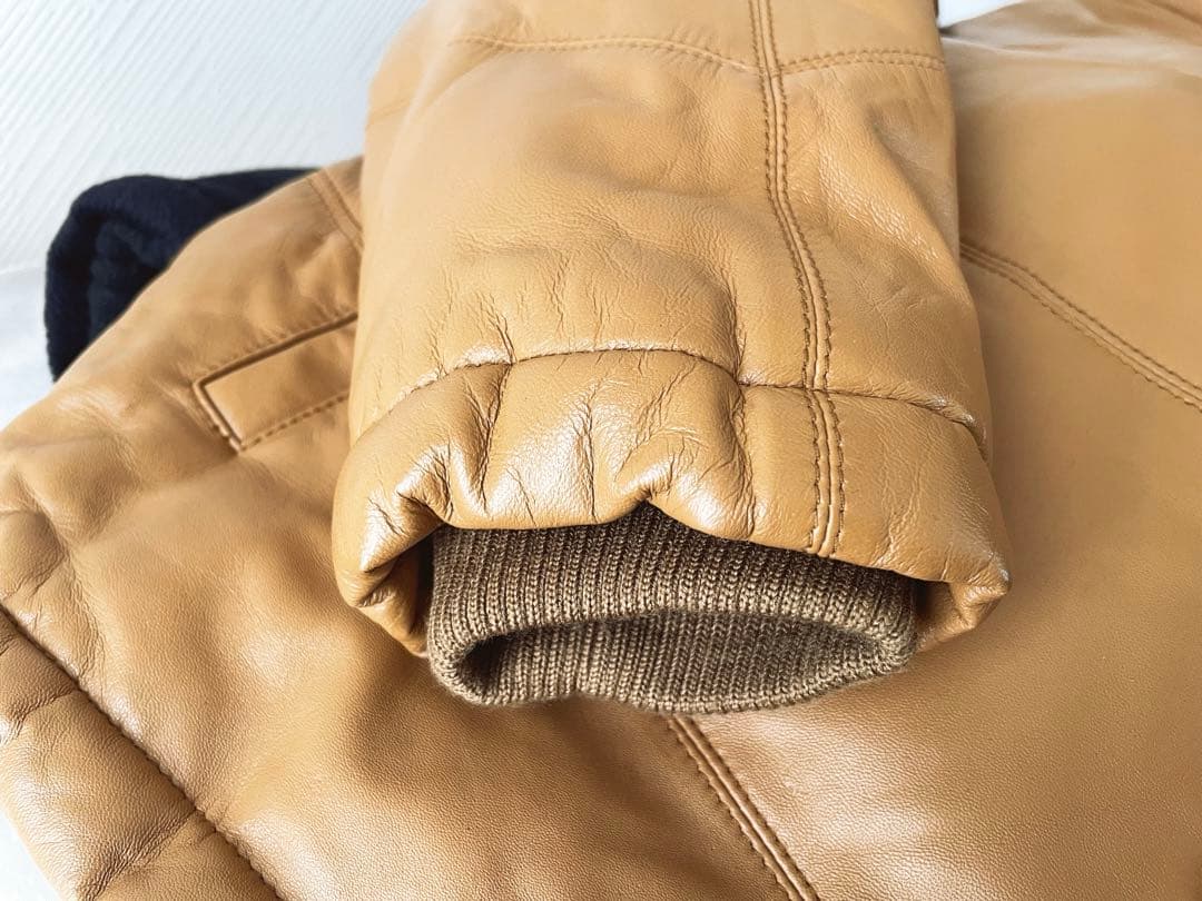 大幅値下　試着のみ　新品同様　羊レザーダウンジャケット Lサイズ　リブ袖