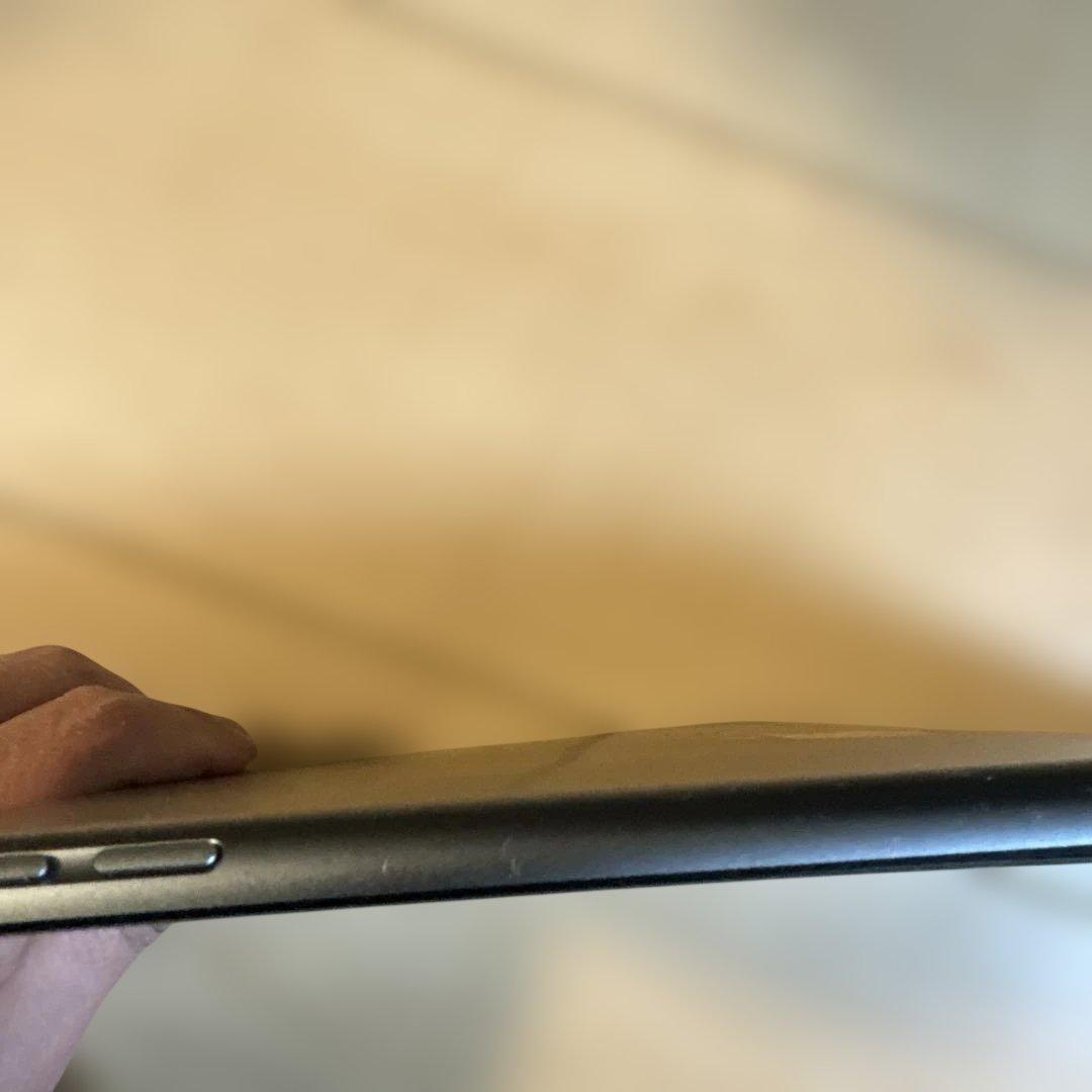 Apple iPad グレー 本体第9世代ジャンク品