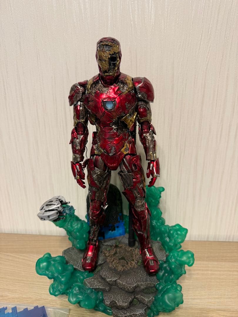 ホットトイズ hottoys 1/6 フィギュアアイアンマン ゾンビ版
