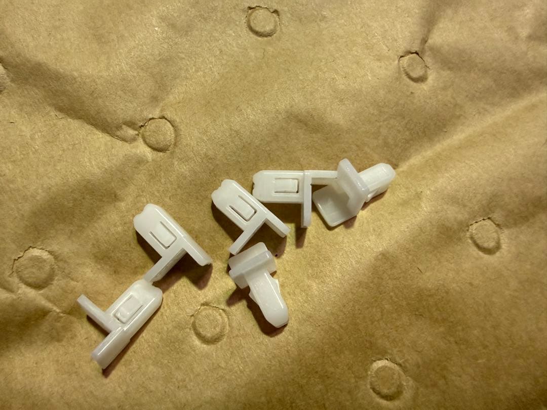 ダイハツ アトレー 右テールランプ・リアバンパーセンターモール セット