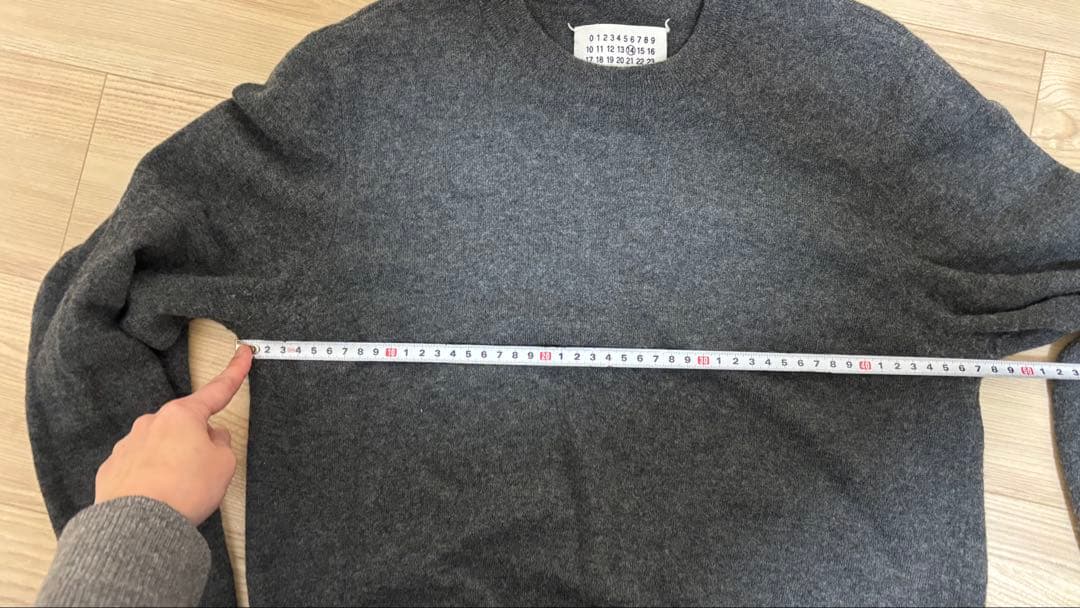 マルジェラ　グレー　クルーネック 長袖ニットセーター