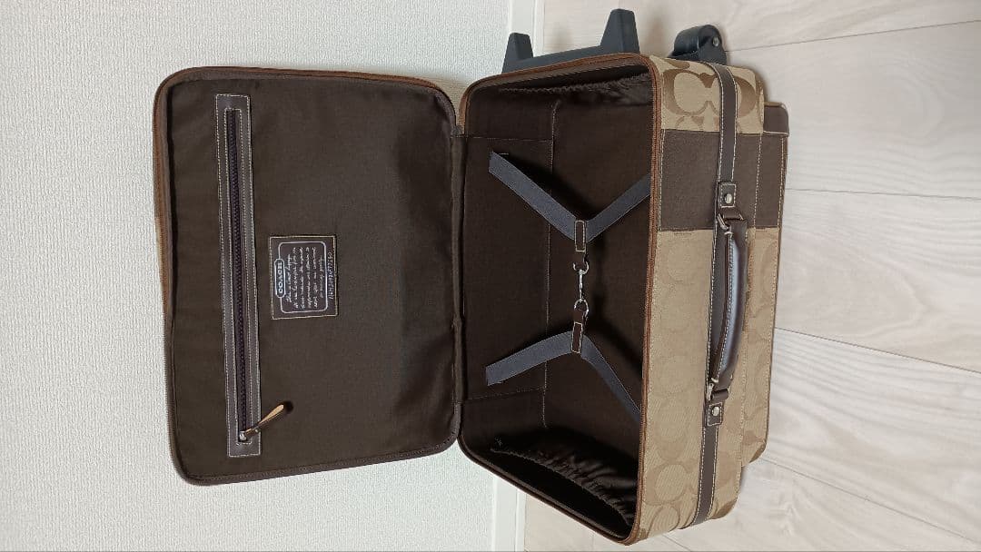 COACH コーチ キャリーケース　新品ですが訳ありです